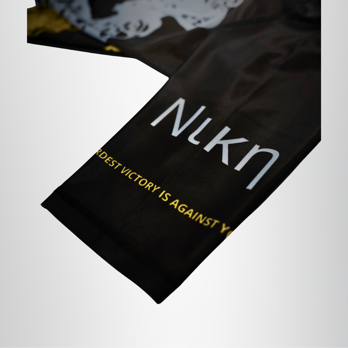 Νικη GOLD AND SILVER RASH GUARD