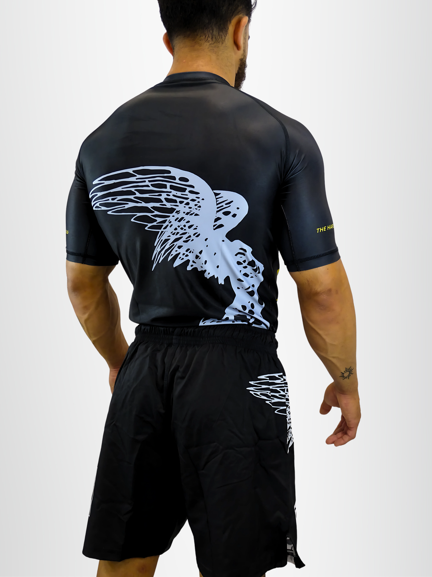 Νικη GOLD AND SILVER RASH GUARD