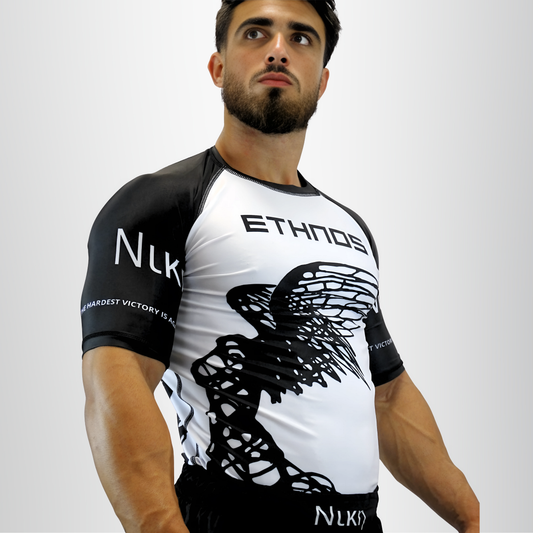 Νικη  RASH GUARD