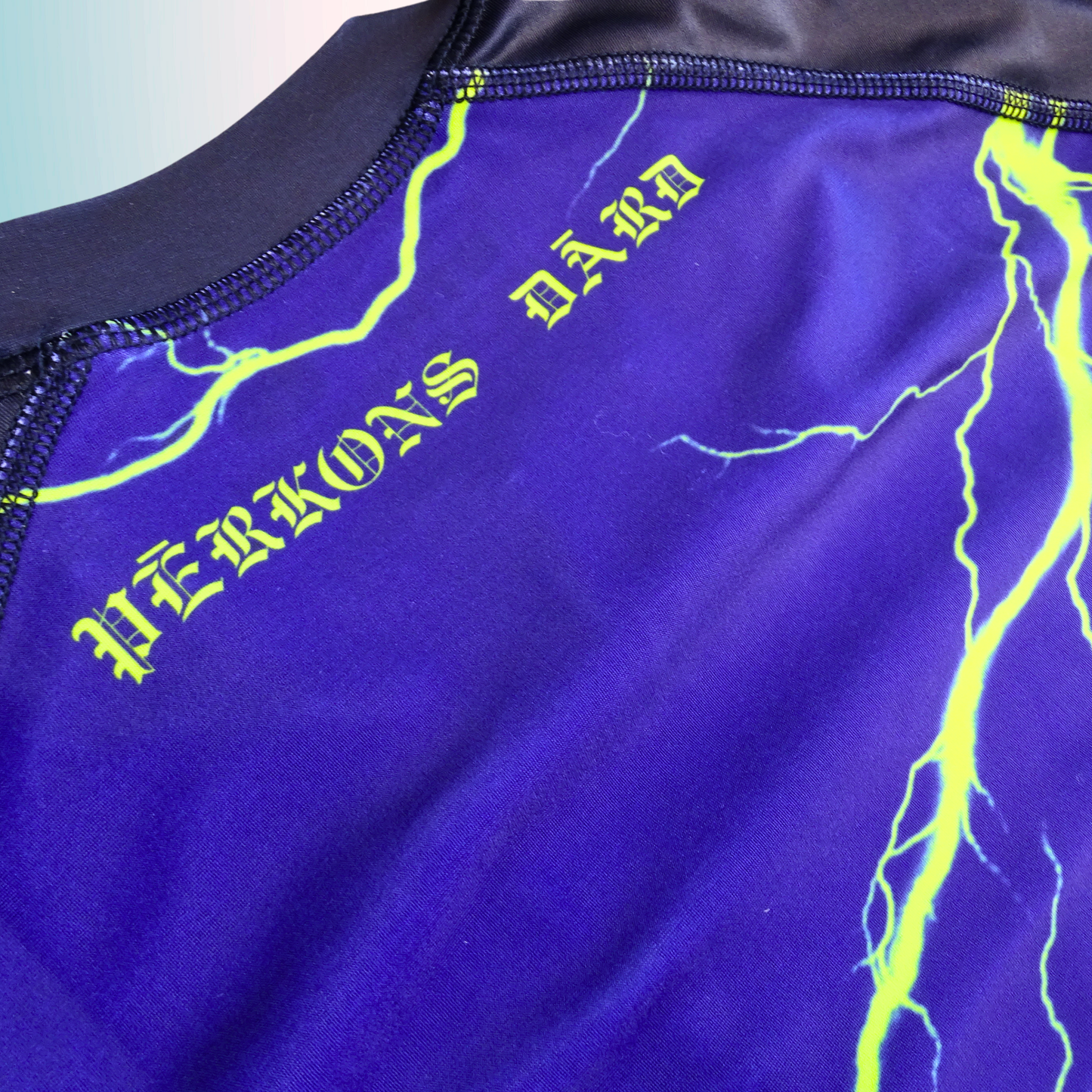 PERKONS DARD RASH GUARD