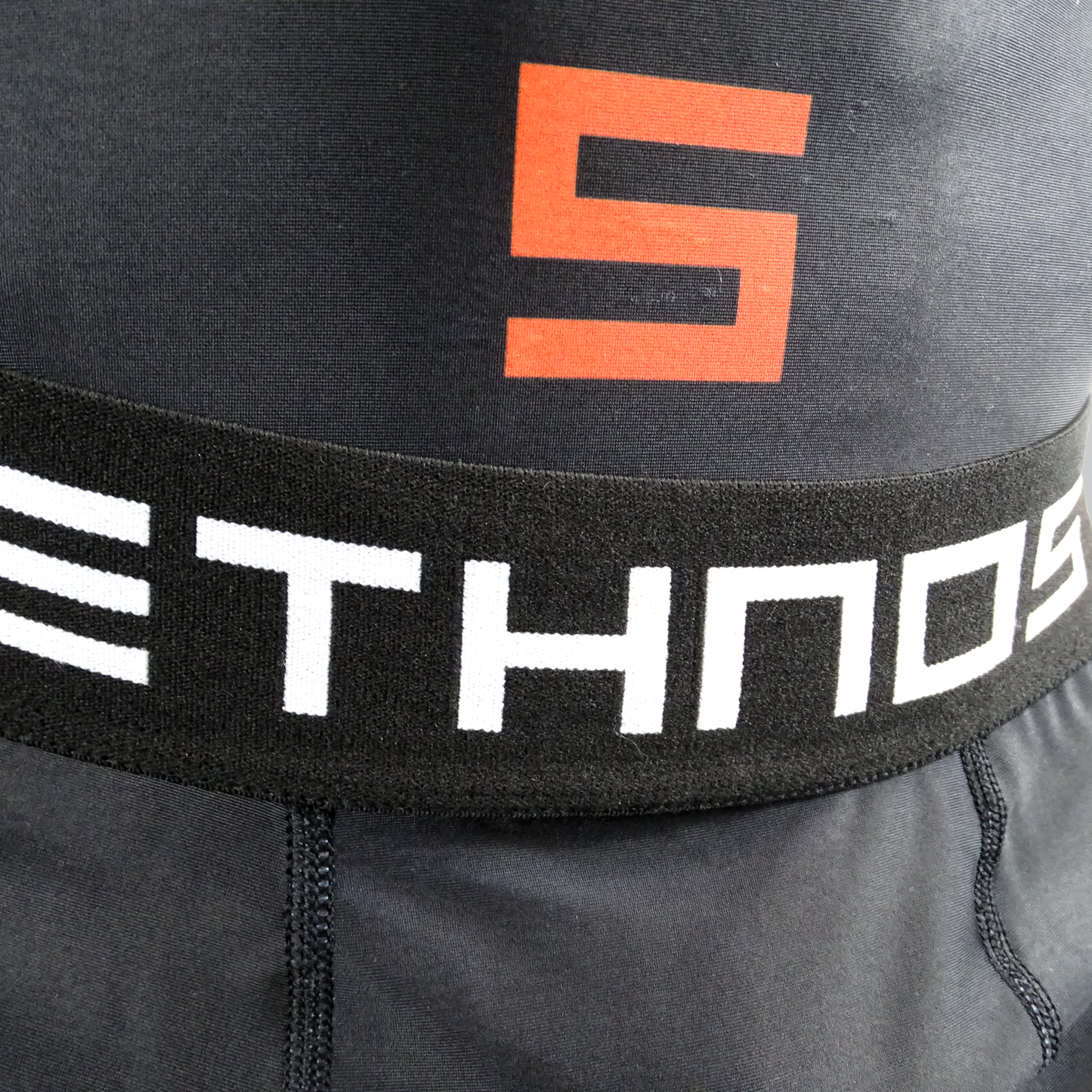 COMPRESSION SHORTS